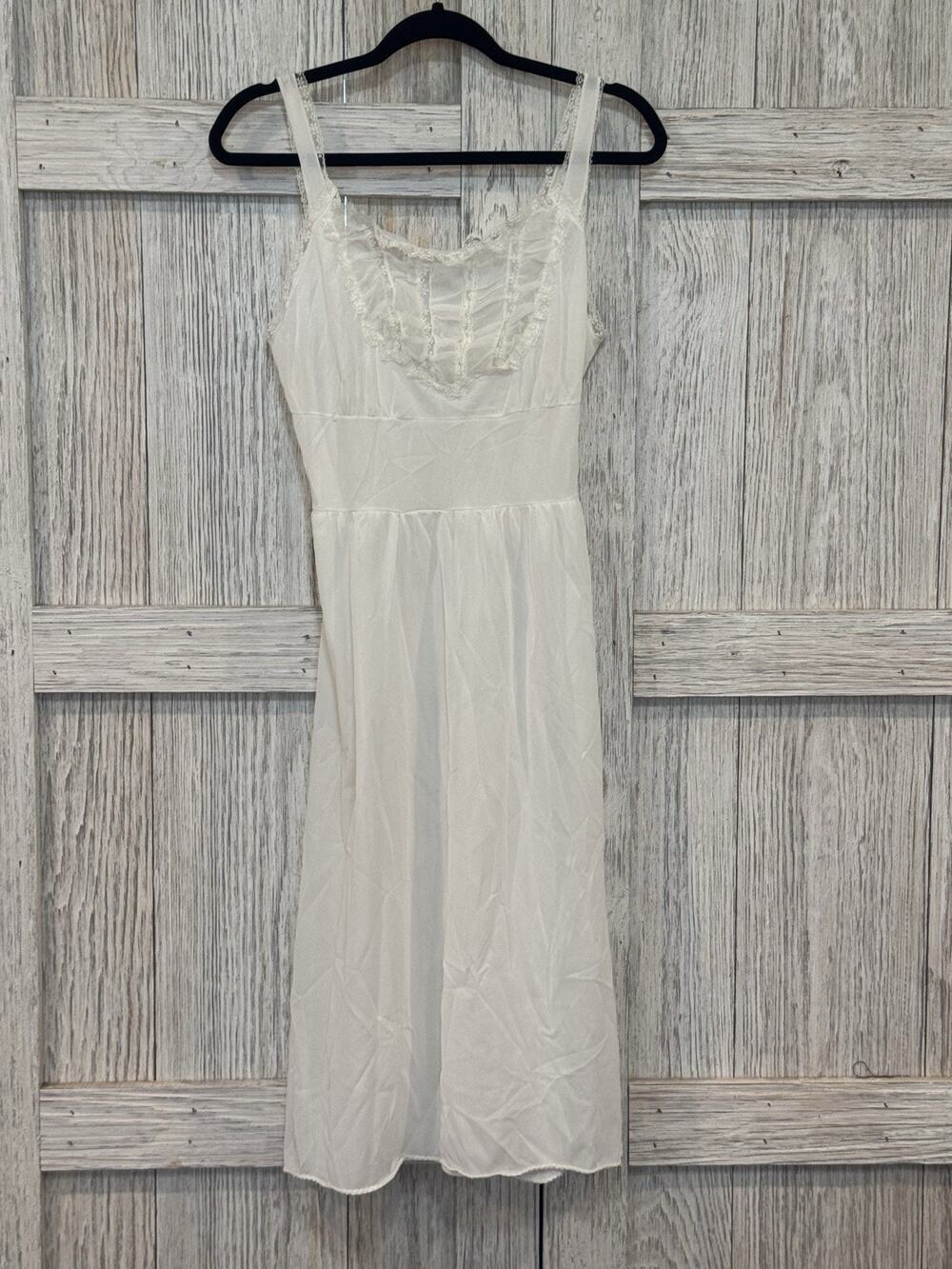 Movie Star Vintage White Nylon Lace Trim Sz M Lingerie USA Y2K